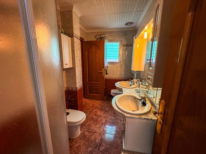 Image No.27-3 Bed Apartment for sale