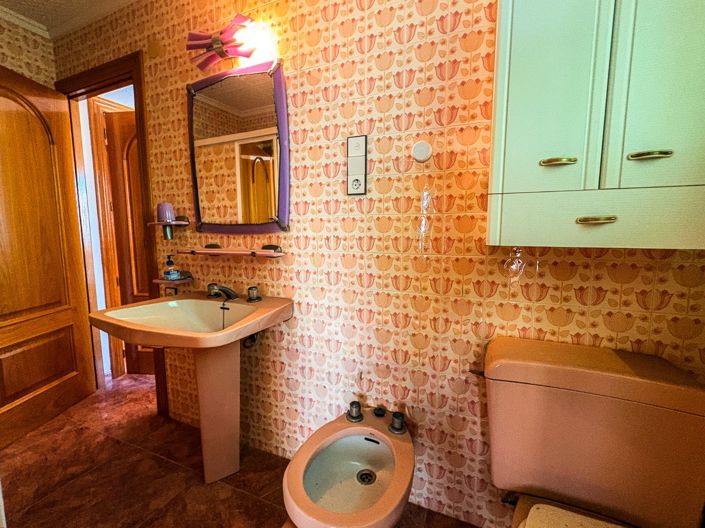 Image No.29-3 Bed Apartment for sale
