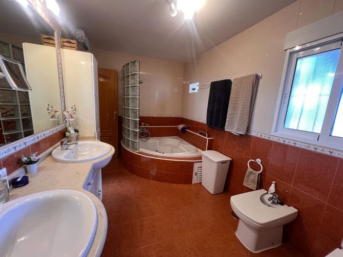 Image No.30-6 Bed Finca for sale
