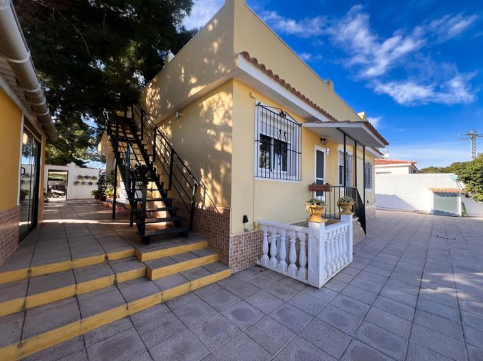 Image No.42-6 Bed Finca for sale