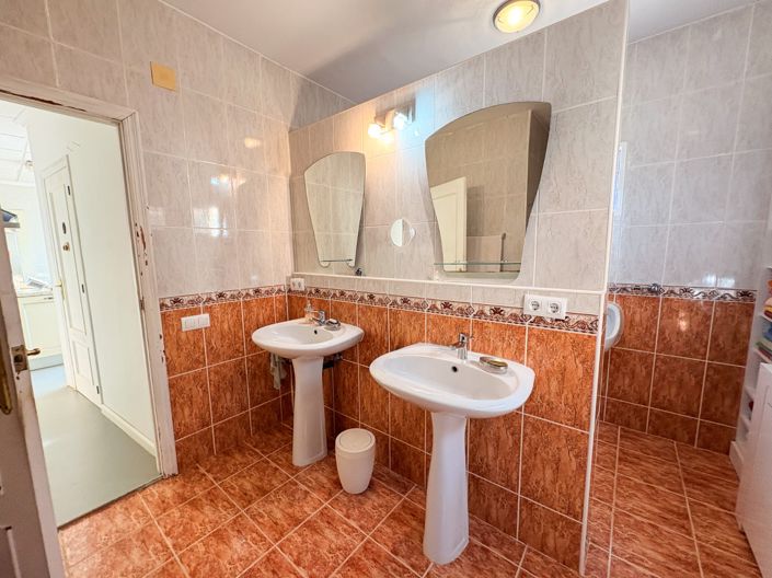 Image No.21-5 Bed Finca for sale