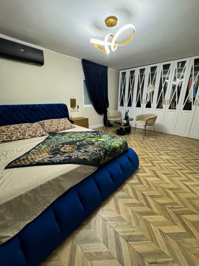 Image No.15-8 Bed Villa for sale