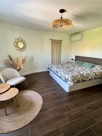 Image No.18-8 Bed Villa for sale