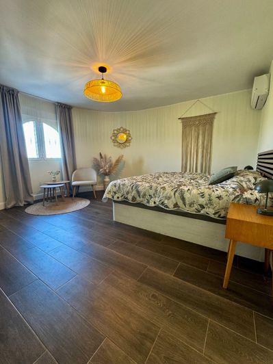 Image No.26-8 Bed Villa for sale