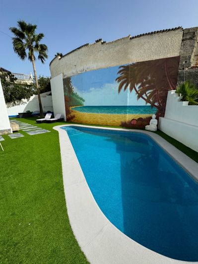 Image No.5-8 Bed Villa for sale