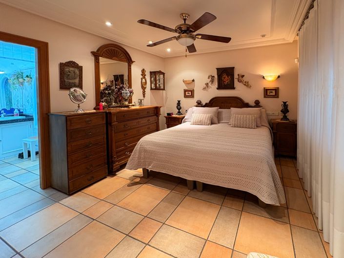 Image No.33-7 Bed Finca for sale