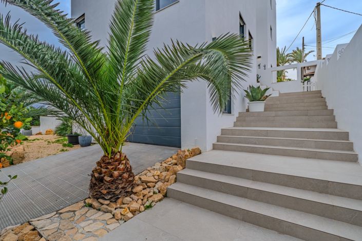 Image No.45-7 Bed Villa for sale