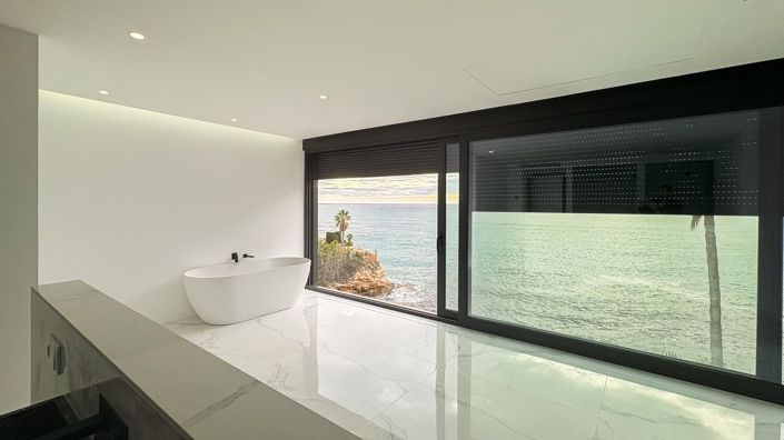 Image No.27-5 Bed Villa for sale