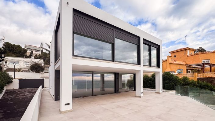 Image No.4-5 Bed Villa for sale