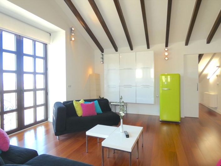 Image No.17-7 Bed Villa for sale