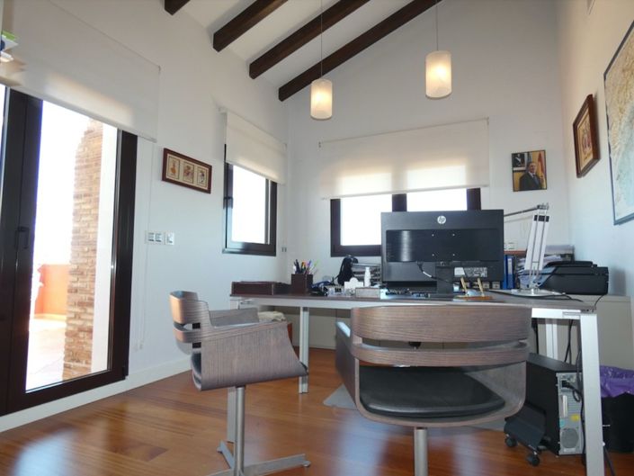 Image No.30-7 Bed Villa for sale