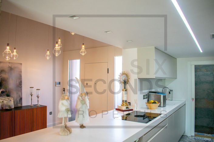 Image No.18-2 Bed Villa for sale