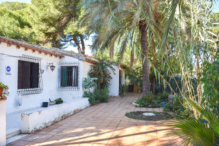Image No.3-4 Bed Villa for sale