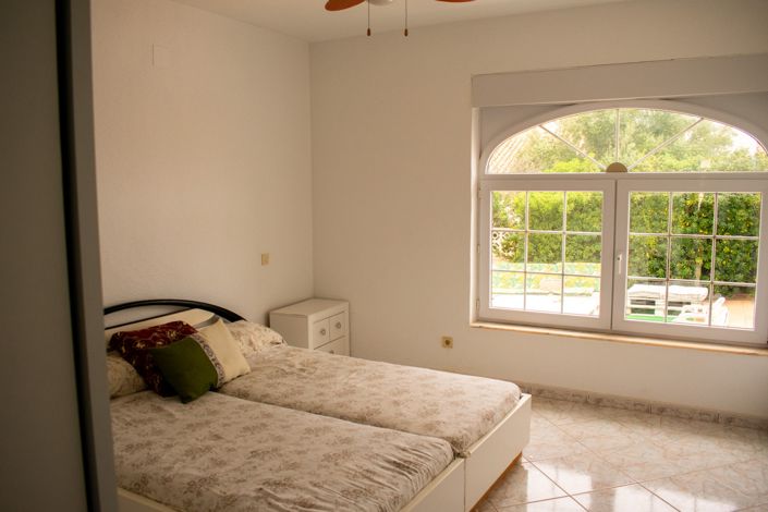 Image No.15-7 Bed Villa for sale