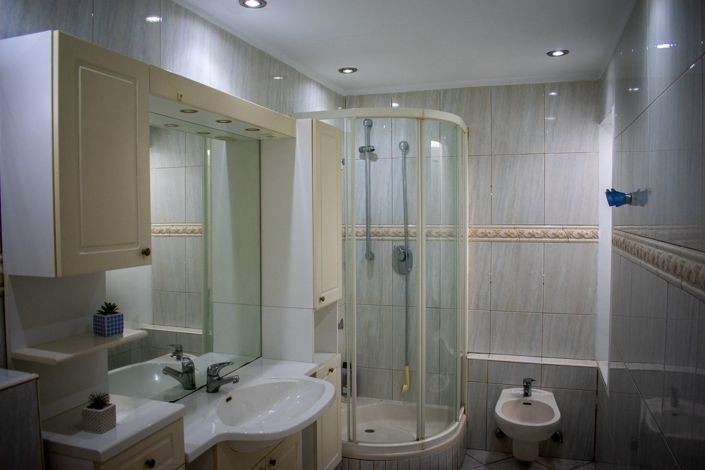 Image No.17-7 Bed Villa for sale