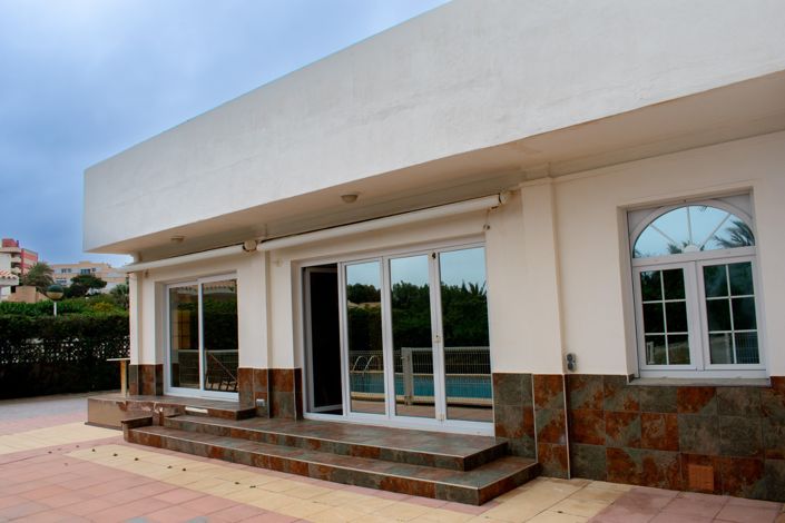 Image No.4-7 Bed Villa for sale