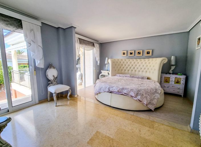 Image No.22-5 Bed Villa for sale