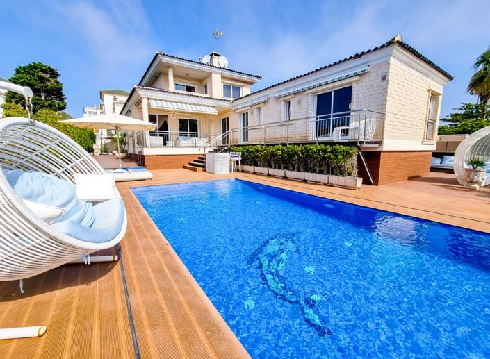 Image No.6-5 Bed Villa for sale
