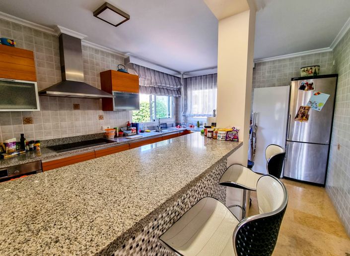 Image No.10-5 Bed Villa for sale