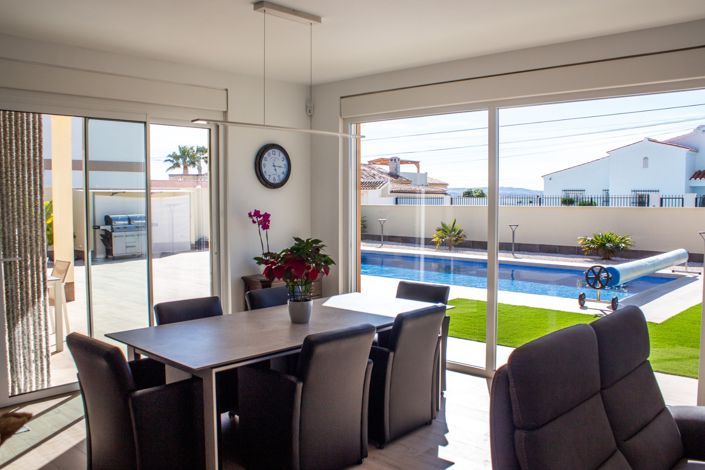 Image No.3-Maison de ville de 4 chambres à vendre à Torrevieja