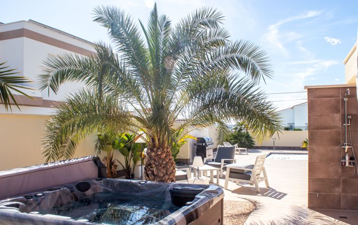 Image No.36-4 Bed Townhouse for sale