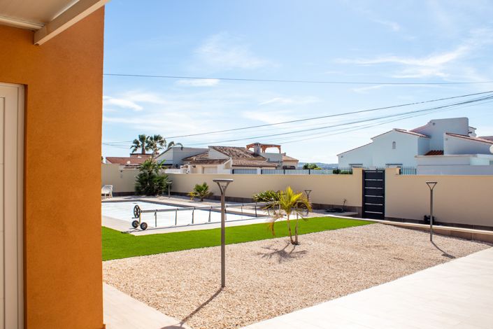 Image No.39-4 Bed Townhouse for sale