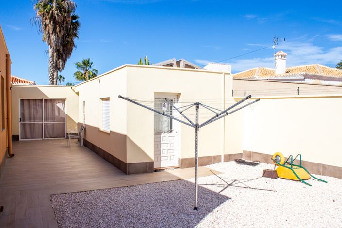 Image No.44-4 Bed Townhouse for sale