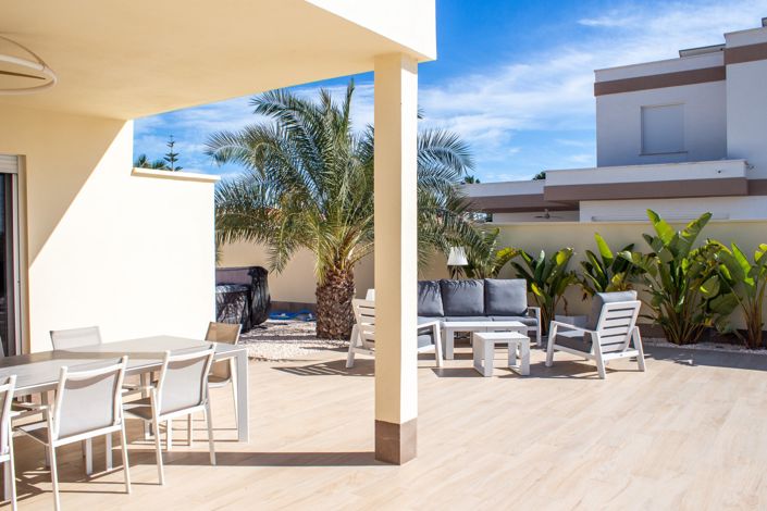 Image No.8-4 Bed Townhouse for sale