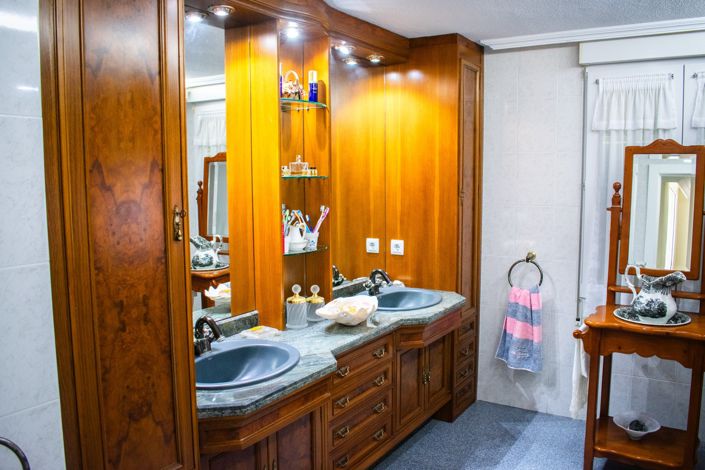 Image No.37-7 Bed Villa for sale