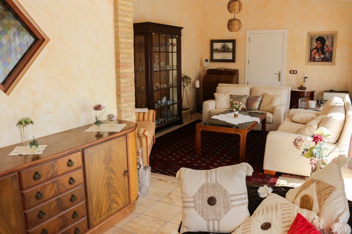 Image No.10-4 Bed Villa for sale