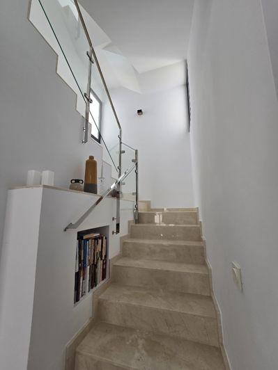 Image No.18-3 Bed Villa for sale