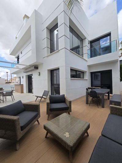 Image No.28-3 Bed Villa for sale