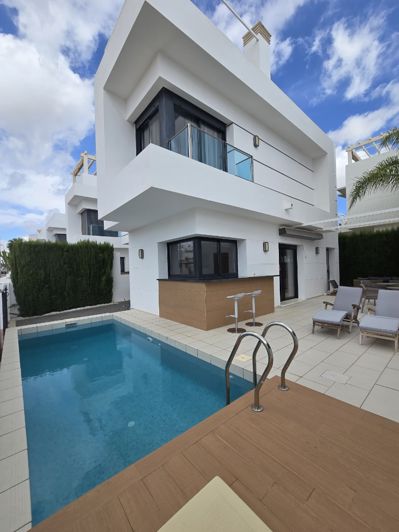 Image No.4-3 Bed Villa for sale