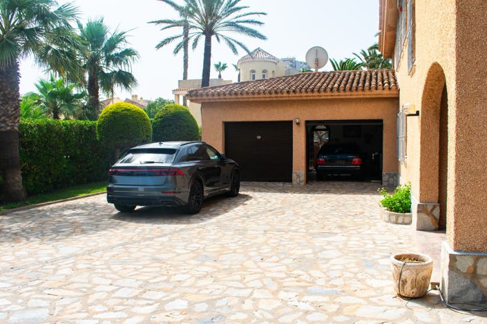 Image No.11-3 Bed Villa for sale
