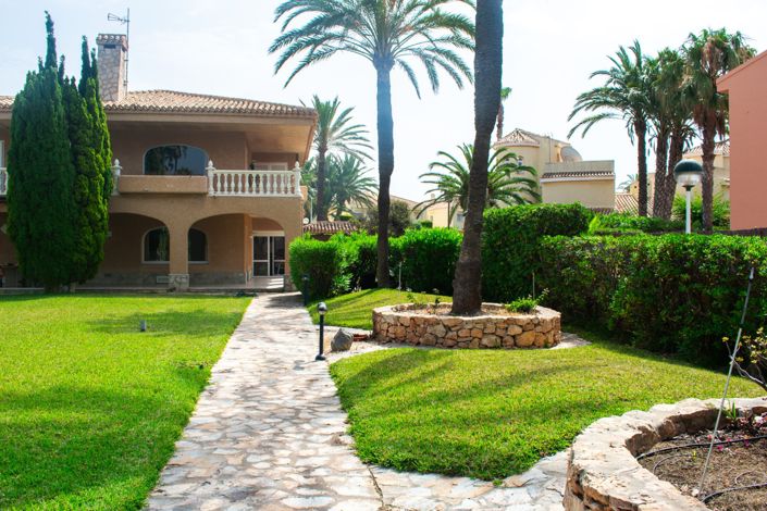 Image No.9-3 Bed Villa for sale