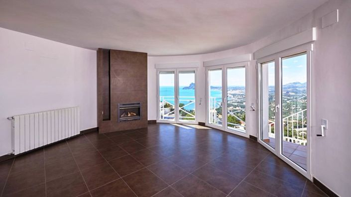 Image No.4-4 Bed Villa for sale
