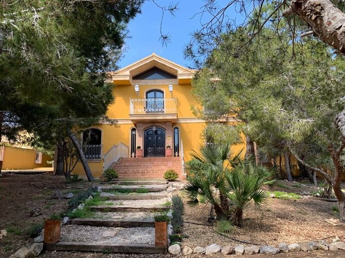 Image No.3-6 Bed Villa for sale