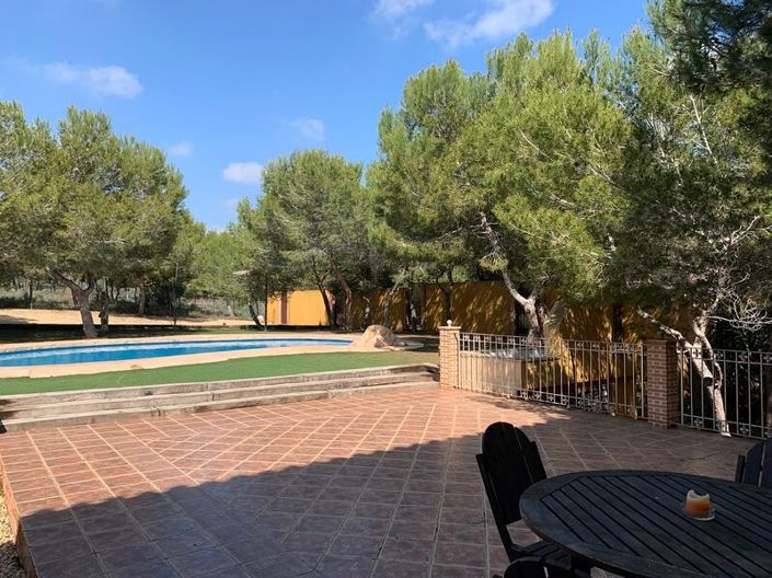 Image No.26-6 Bed Villa for sale