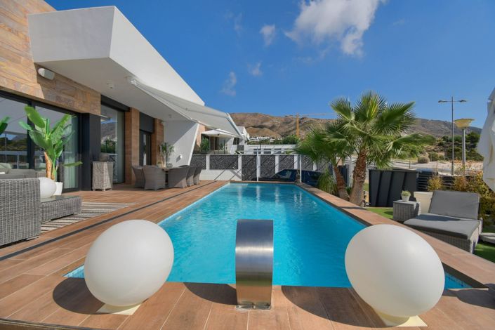 Image No.4-2 Bed Villa for sale