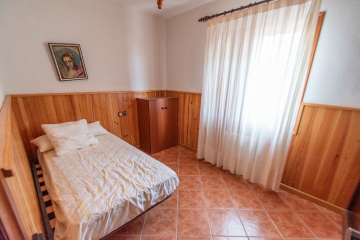 Image No.36-5 Bed Villa for sale