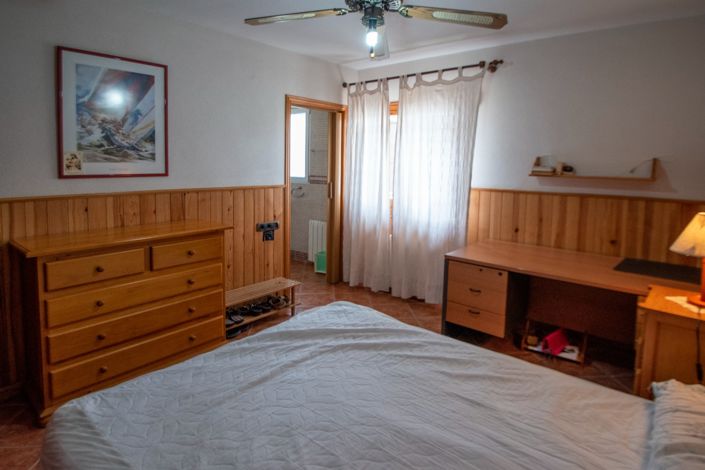 Image No.45-5 Bed Villa for sale