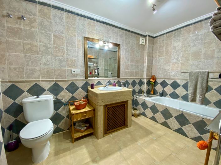 Image No.41-3 Bed Villa for sale