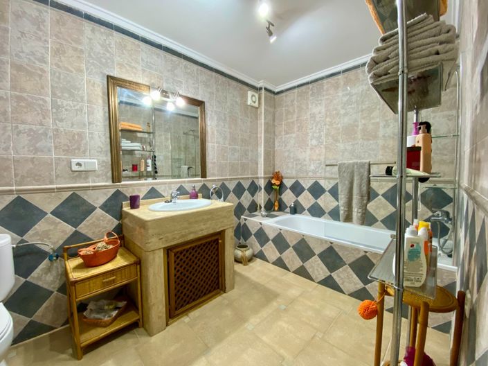 Image No.43-3 Bed Villa for sale