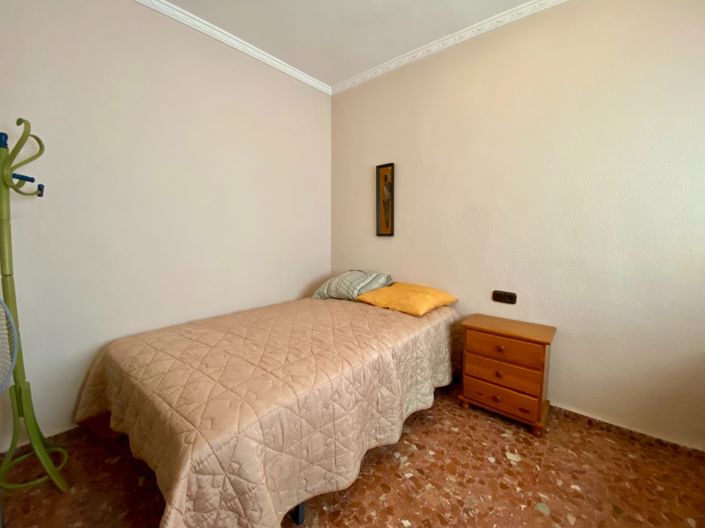 Image No.22-3 Bed Apartment for sale