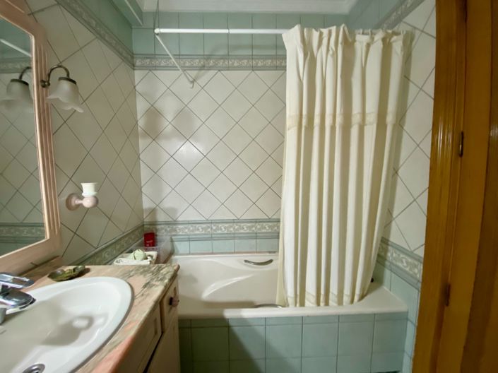 Image No.26-3 Bed Apartment for sale