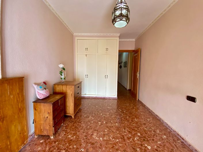 Image No.27-3 Bed Apartment for sale