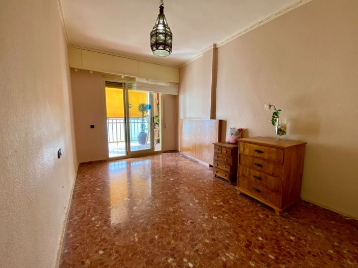 Image No.29-3 Bed Apartment for sale