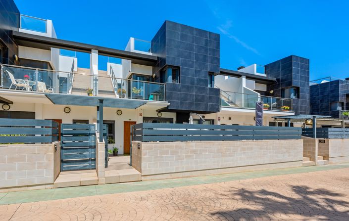 Image No.3-3 Bed Townhouse for sale