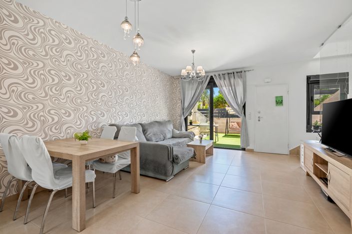 Image No.10-3 Bed Townhouse for sale