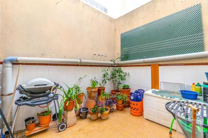 Image No.13-3 Bed Townhouse for sale
